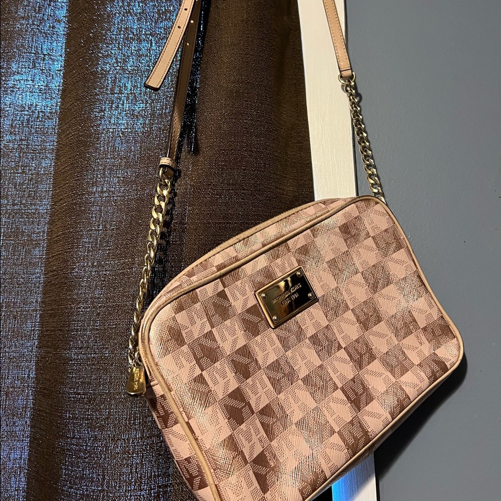 Michael Kors Rose Gold Crossbody